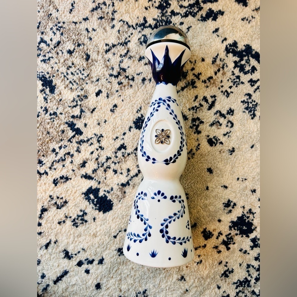 Clase Azul Repasado 25th Anniversary Bottle 
Hand-Painted * New 2022 Logo* EMPTY